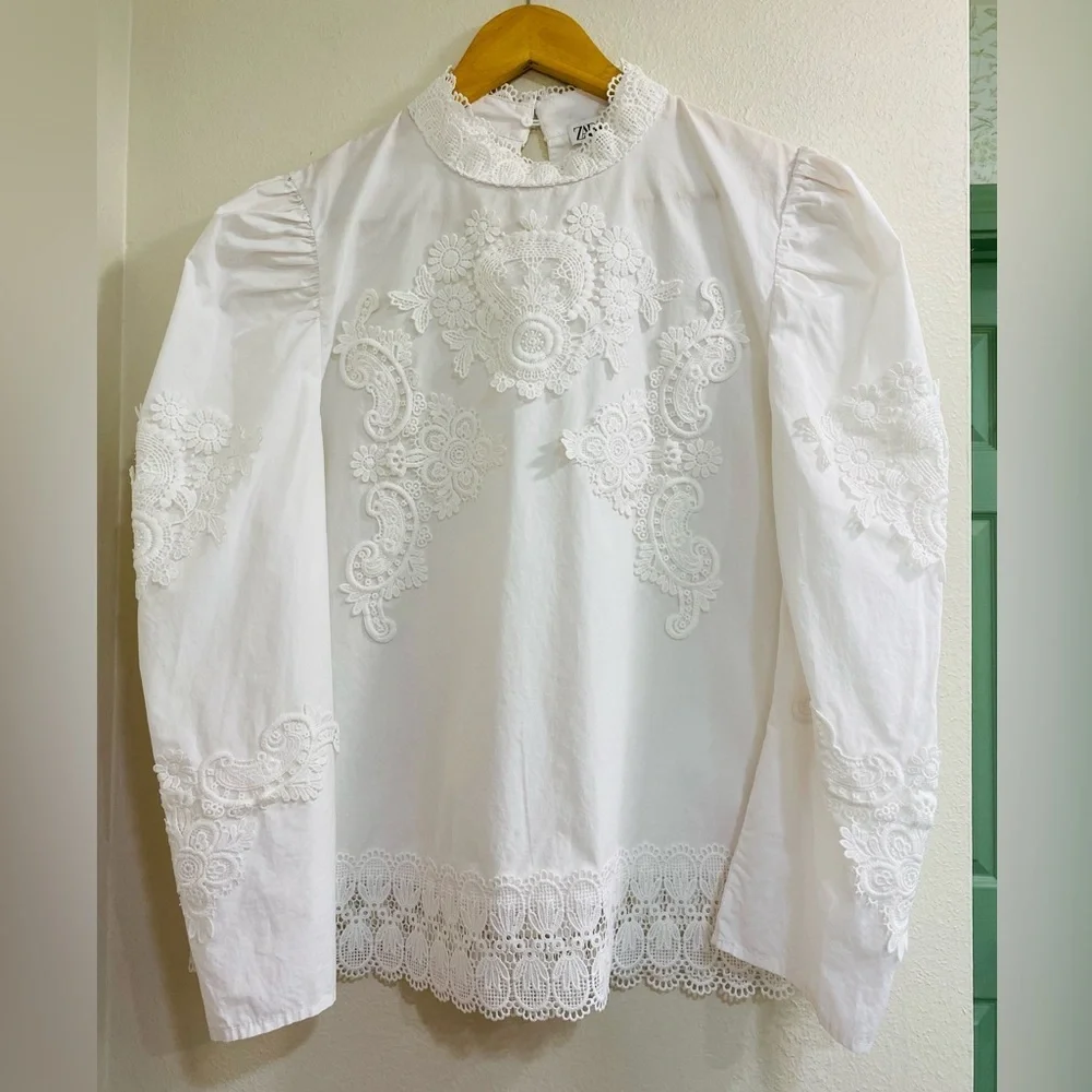 Zara white High neck long-sleeve Lace Puff Sleeve Victorian Blouse Large